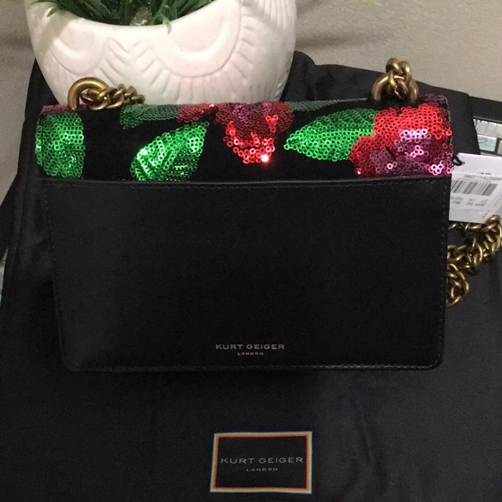 - Kurt Geiger London Kurt Geiger London
Shoreditch Floral Sequin Small Cro… - Picture 5 of 16